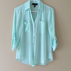 Mint Green 3/4 sleeve button front blouse